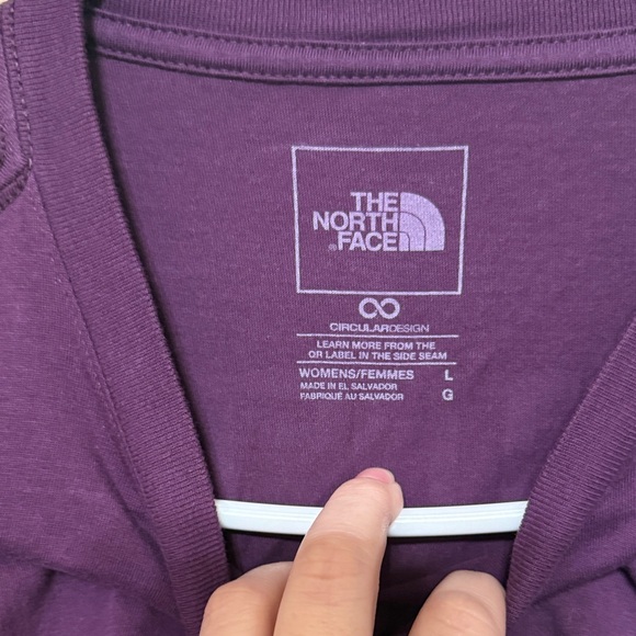 The North Face Purple T-Shirt - Picture 2 of 3